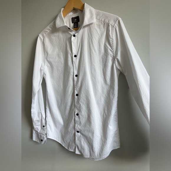 H&M Slim Fit Button-Down | Size Medium - Picture 3 of 7